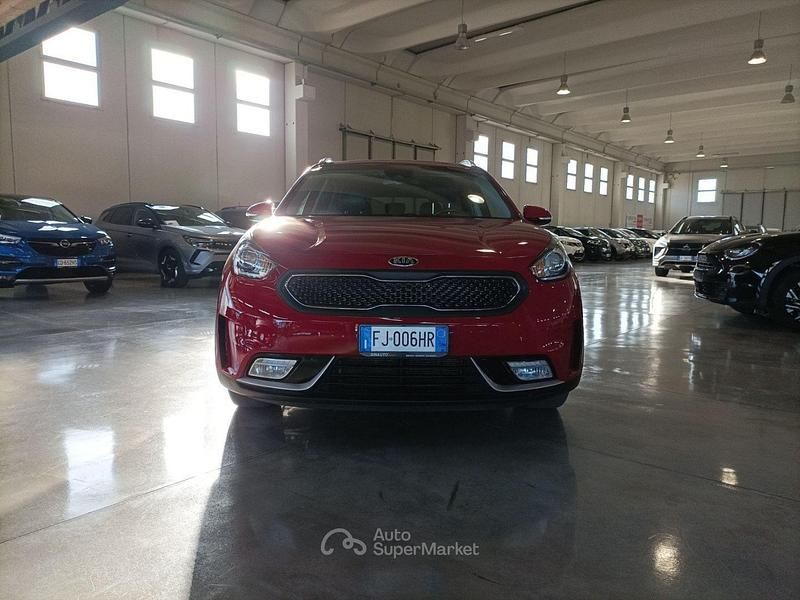 Usata Kia Niro Style 140 CV (102 kW) 2017 Rosso SUV