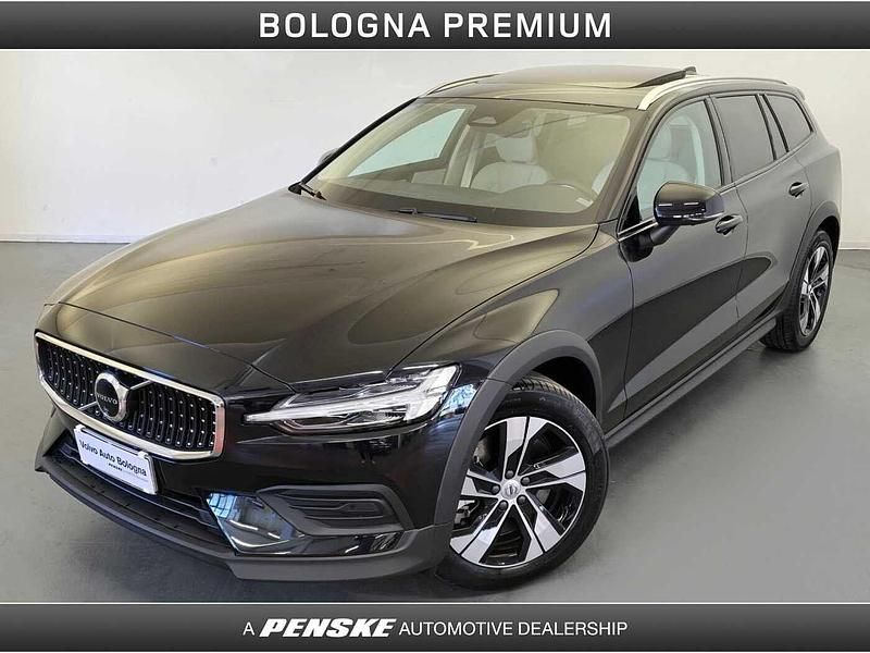 Nero Usata 2024 Volvo V60 CC Station wagon | 54.000 € - Immagine 1/4