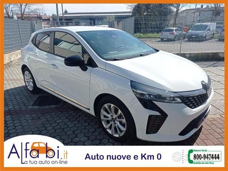 Usata Renault Clio V Evolution 90 CV (66 kW) 2025 Vari colori Berlina