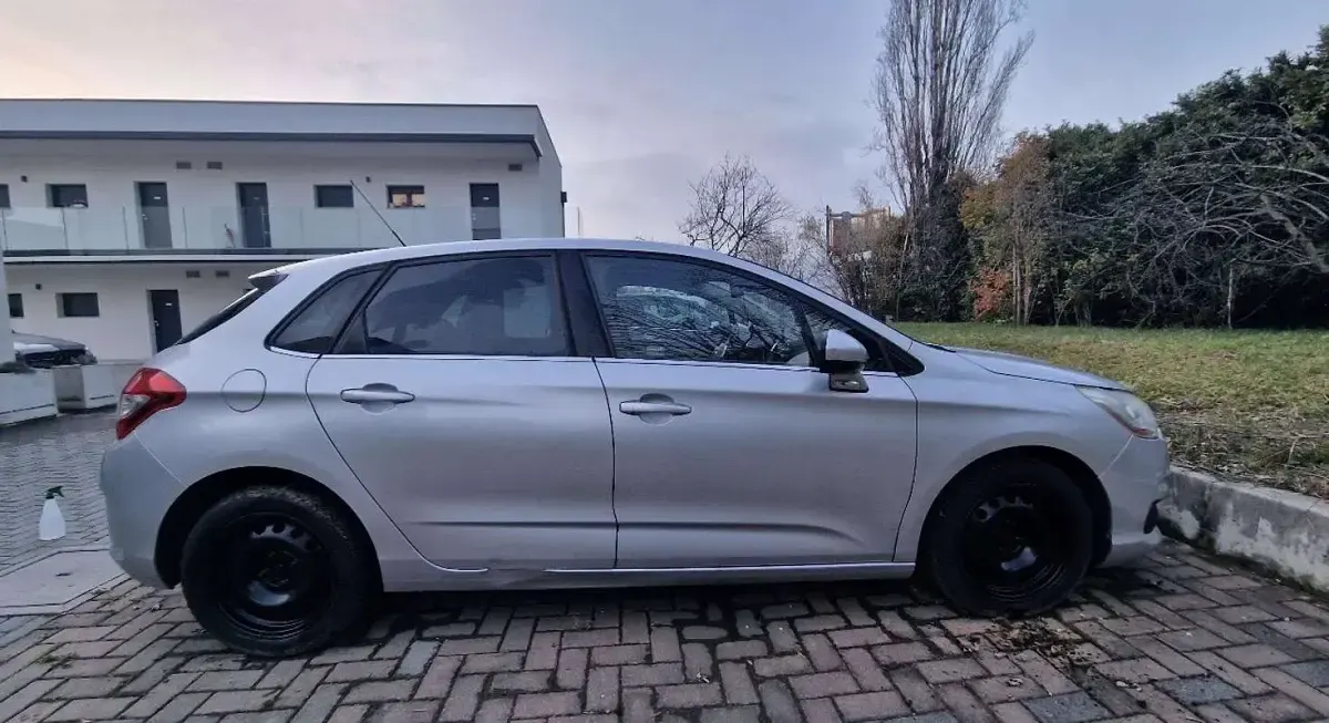 Usata Citroën C4 Business Class 112 CV (82 kW) 2011 Grigio Berlina