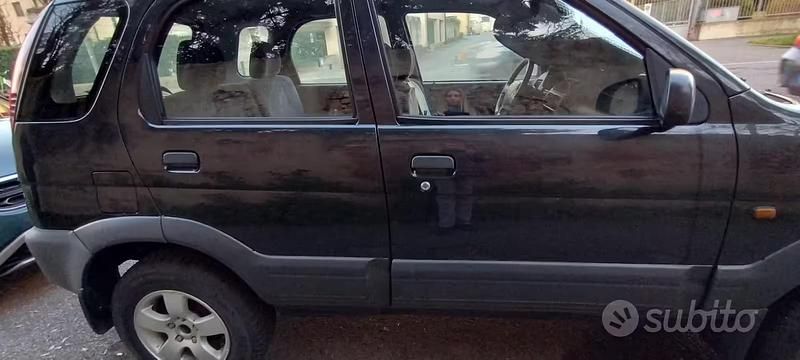 Usata Daihatsu Terios 1999 Nero SUV