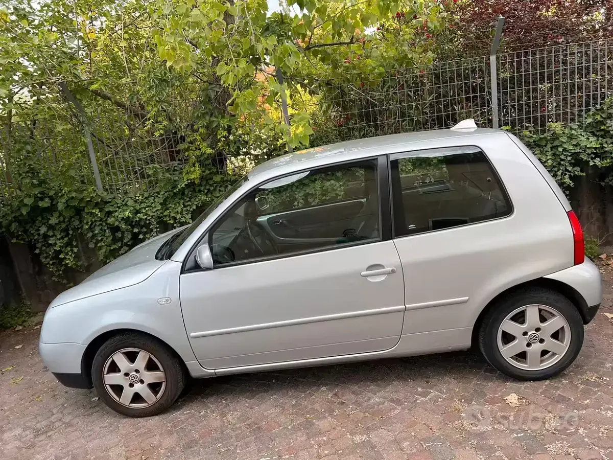 Usata VW Lupo Highline 75 CV (55 kW) 2003 Grigio Utilitaria