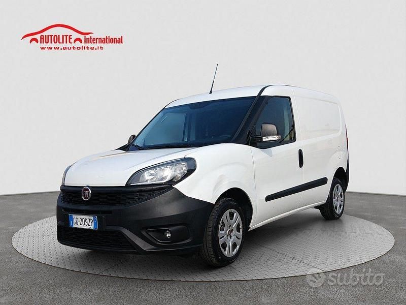 Usata Fiat Doblò S 105 CV (77 kW) 2021 Bianco Monovolume