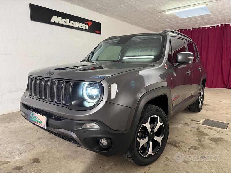 Usata Jeep Renegade Trailhawk 170 CV (125 kW) 2020 Grigio SUV