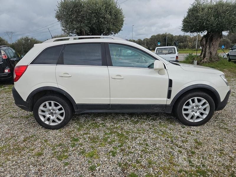 Usata Opel Antara Edition+ 150 CV (110 kW) 2010 Bianco SUV