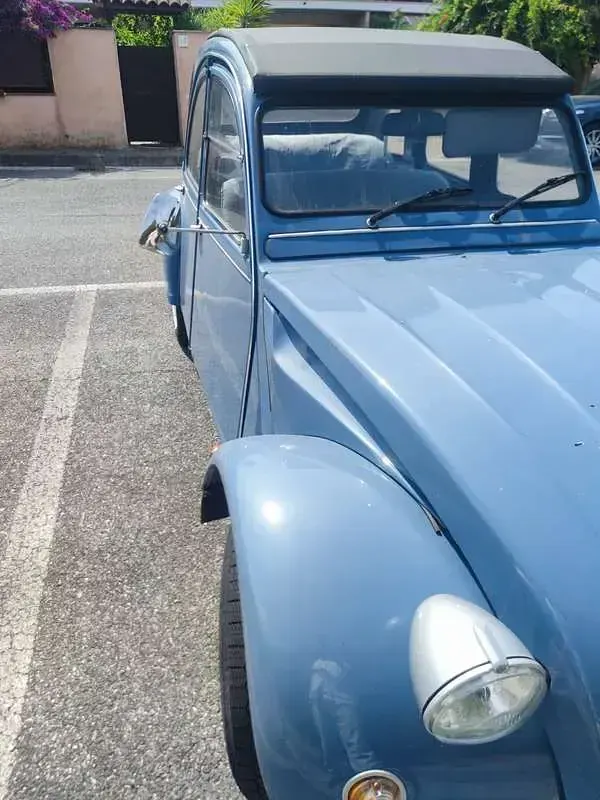 Usata Citroën 2CV 29 CV (21 kW) 1981 Blu/azzurro Berlina