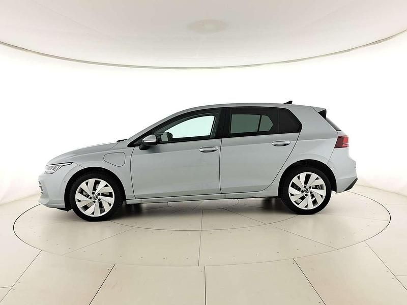 Usata VW Golf VIII Edition 204 CV (150 kW) 2025 Dolomite silver metallizzato Berlina