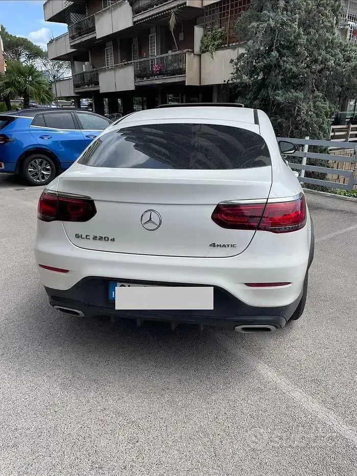 Gebraucht Mercedes GLC220 AMG line 194 PS (142 kW) 2022 Weiß Coupé
