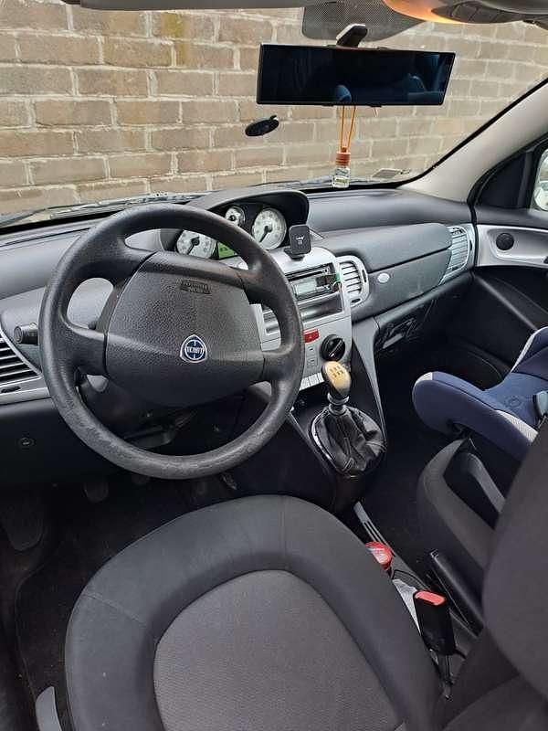 Usata Lancia Ypsilon 69 CV (50 kW) 2012 Bianco Utilitaria