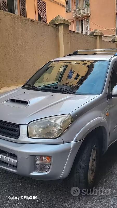 Second-hand Toyota RAV4 116 CP (85 kW) 2002 Gri SUV