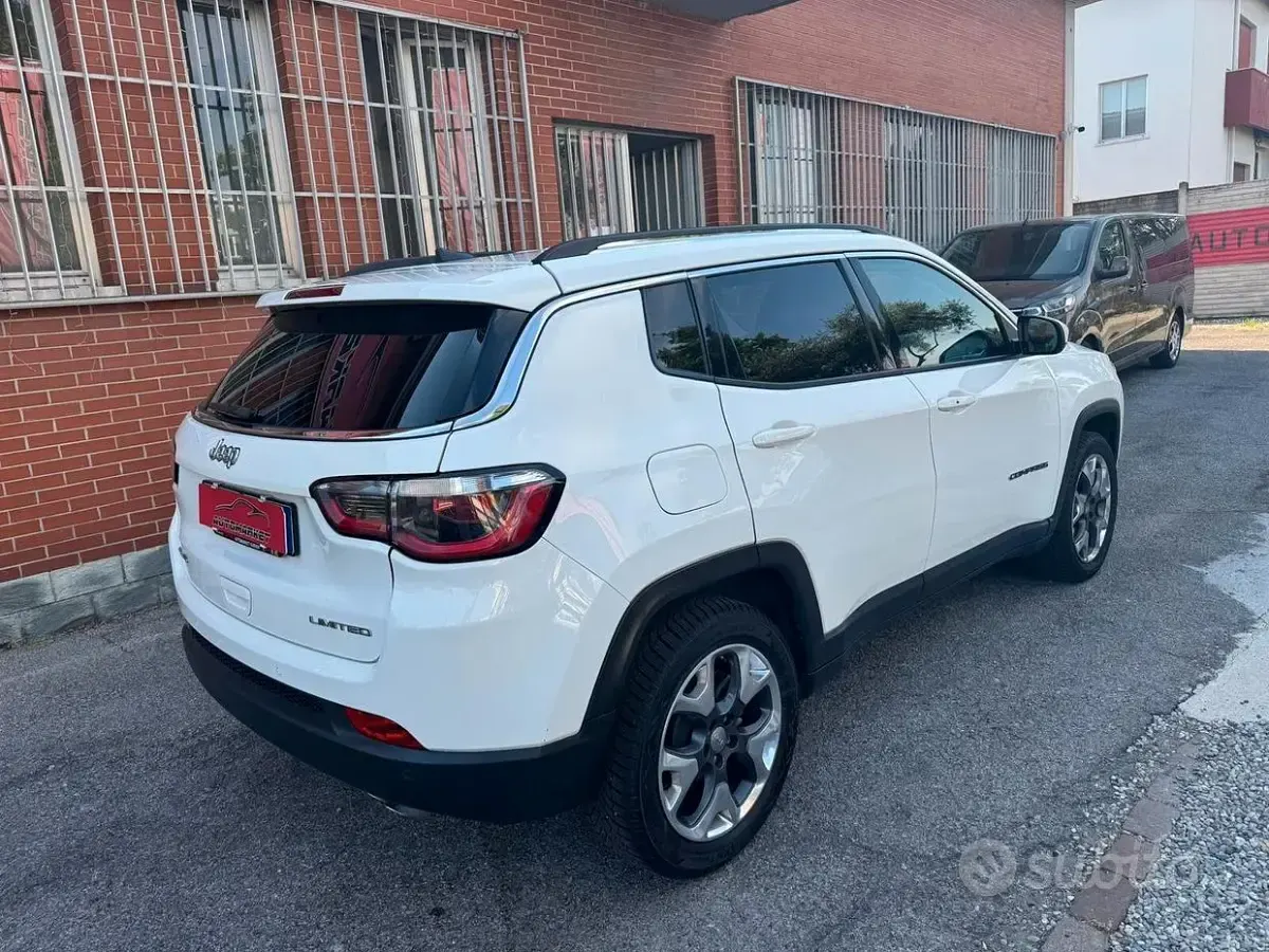 Usata Jeep Compass Limited 140 CV (102 kW) 2017 Bianco SUV