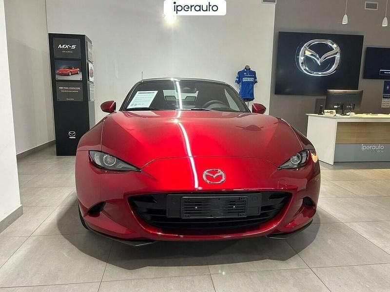 Nuova Mazda MX5 Exclusive-Line 132 CV (97 kW) 2025 Soul red crystal Cabrio