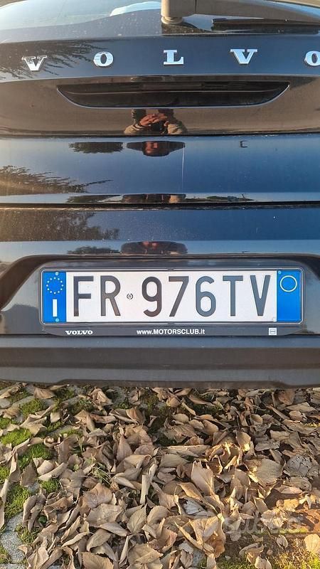 Nero Usata 2018 Volvo V40 Business Edition Tre volumi | 7900 € (Buon prezzo) - Immagine 1/4