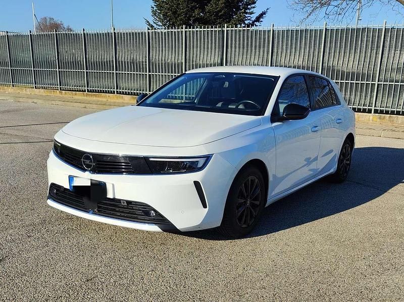 Usata Opel Astra Business Elegance 131 CV (96 kW) 2022 Bianco Berlina