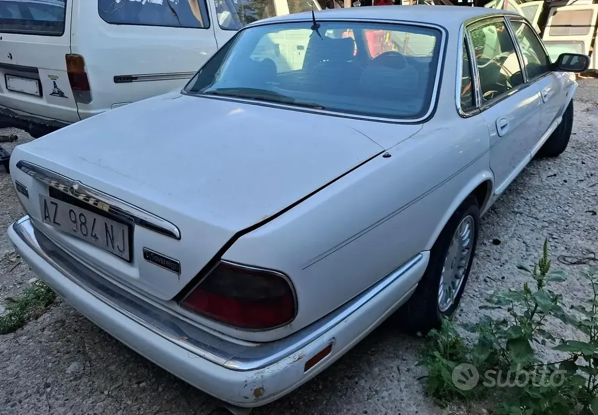 Usata Jaguar XJ Sovereign 241 CV (177 kW) 1996 Bianco Berlina