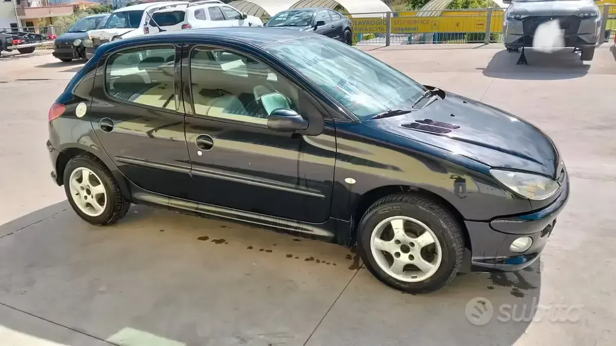 Usata Peugeot 206 88 CV (64 kW) 2008 Nero Utilitaria
