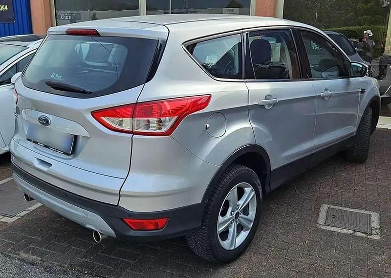 Usata Ford Kuga Titanium 150 CV (110 kW) 2016 Argento SUV