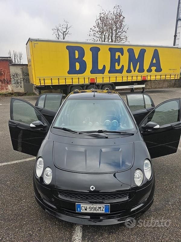 Nero Usata 2005 Smart ForFour Brabus Due volumi | 7300 € - Immagine 1/4