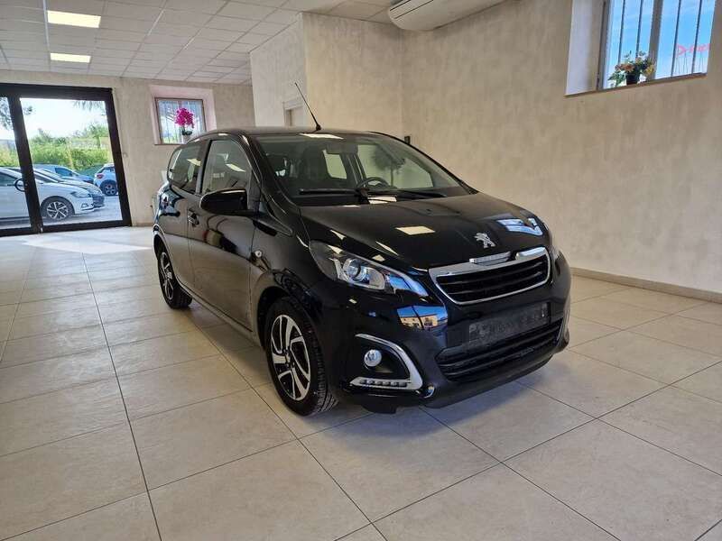 Grigio Usata 2019 Peugeot 108 Allure Due volumi | 10.900 € (Cara) - Immagine 1/4