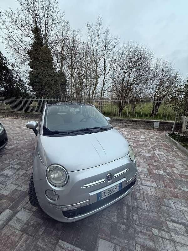 Usata Fiat 500 Lounge 69 CV (50 kW) 2010 Argento Utilitaria