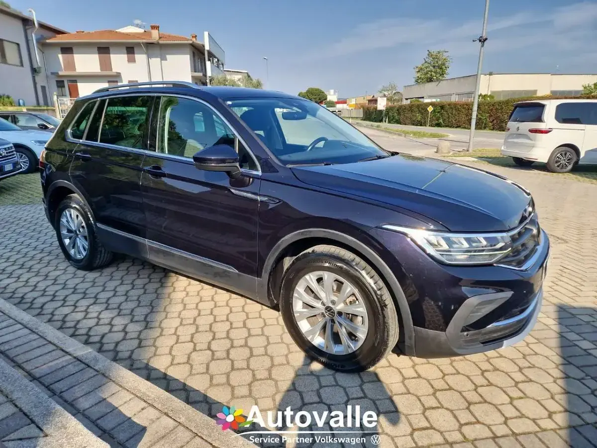 Usata VW Tiguan Life 150 CV (110 kW) 2023 Nero SUV