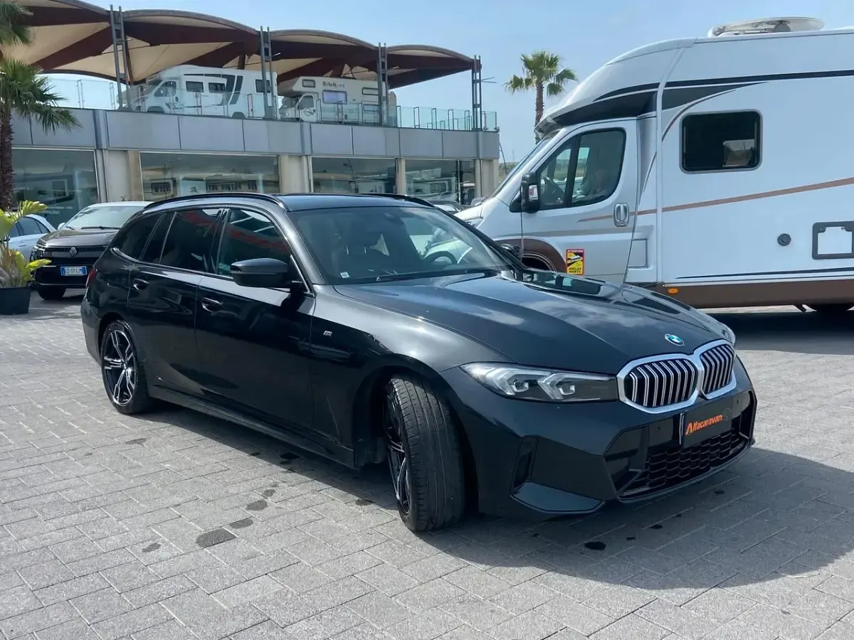Usata BMW 320e M Sport 190 CV (139 kW) 2022 Nero Station wagon