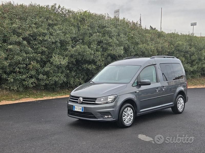 Grigio Usata 2018 VW Caddy Trendline Monovolume | 17.500 € (Buon prezzo) - Immagine 1/4