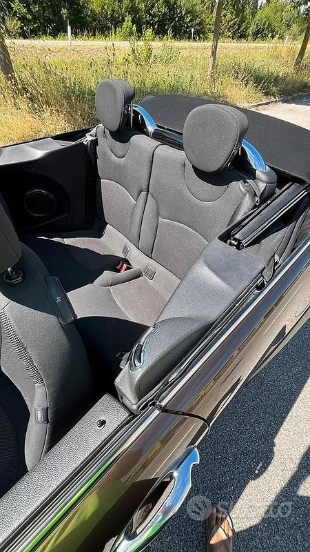 Usata Mini One Cabriolet 98 CV (72 kW) 2010 Marrone Cabrio