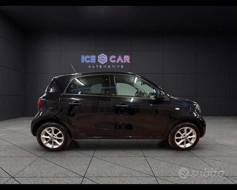 Usata Smart ForFour Passion 90 CV (66 kW) 2016 Nero Utilitaria