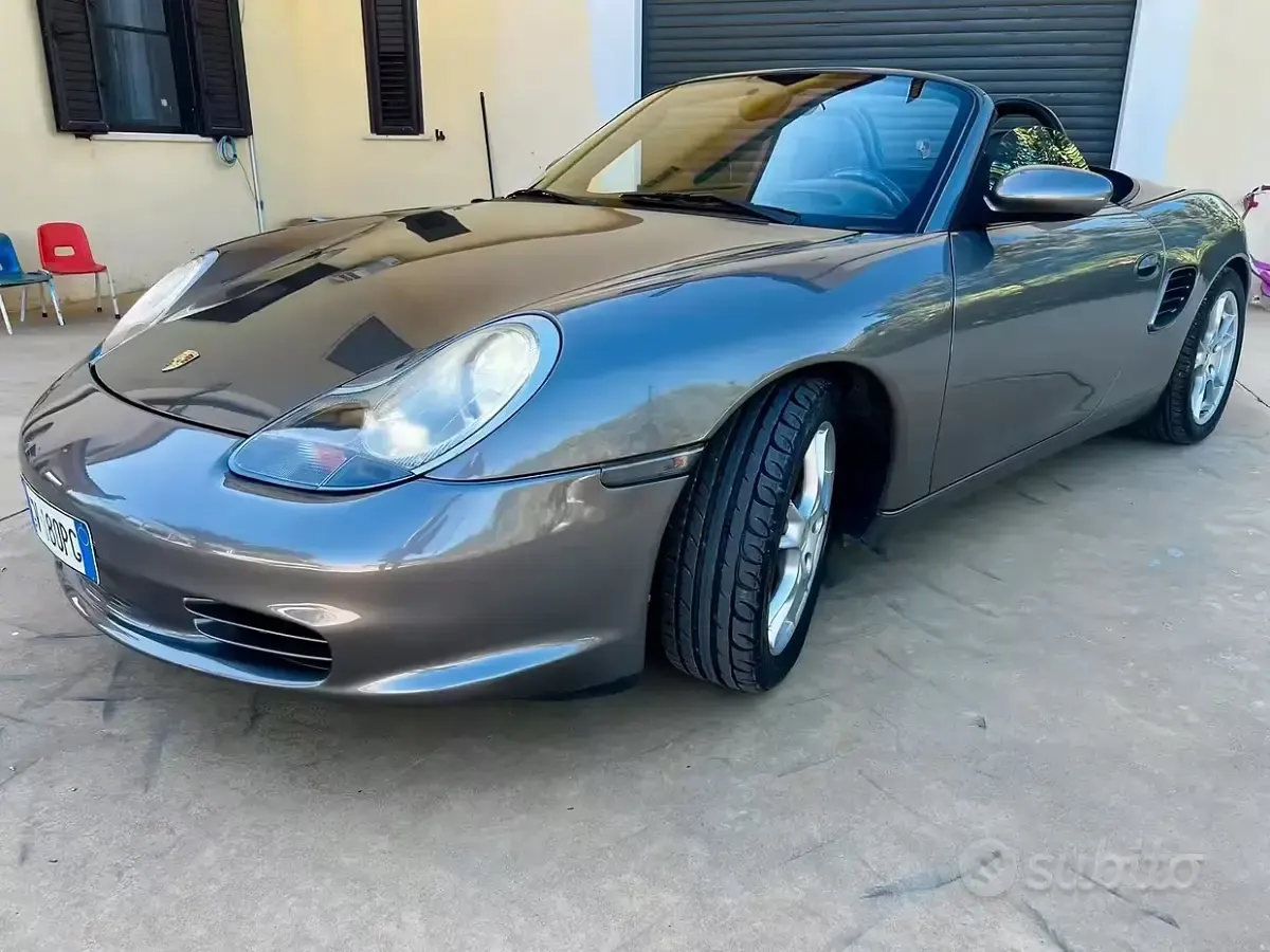 Usata Porsche Boxster 228 CV (167 kW) 2003 Grigio Cabrio
