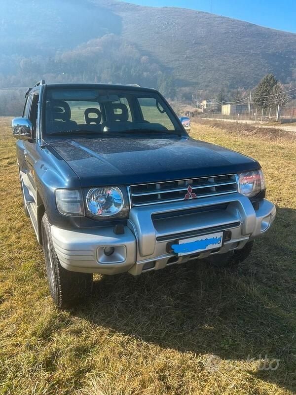 Blu Usata 1997 Mitsubishi Pajero Select SUV | 8000 € (Buon prezzo) - Immagine 1/4