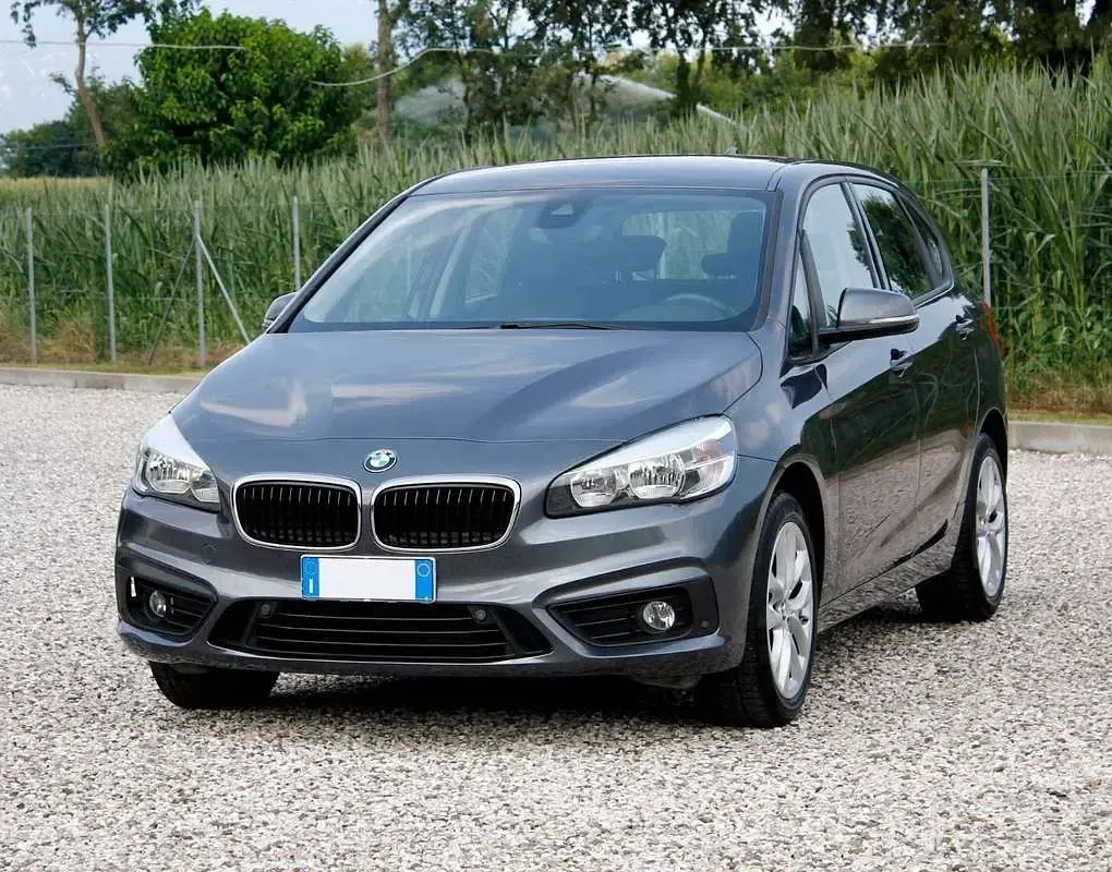 Usata BMW 218 Active Tourer Advantage 150 CV (110 kW) 2016 Grigio Monovolume