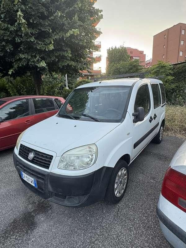 Usata Fiat Doblò Active 103 CV (75 kW) 2010 Monovolume
