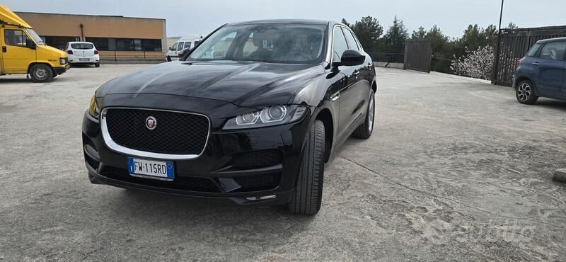 Nero Usata 2019 Jaguar F-Pace SUV | 21.900 € (Ottimo prezzo) - Immagine 1/4