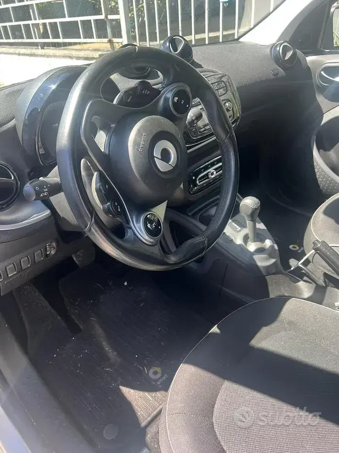 Usata Smart ForFour 71 CV (52 kW) 2018 Utilitaria