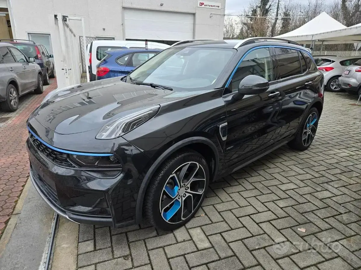 Usata Lynk & Co 01 179 CV (131 kW) 2022 Nero SUV
