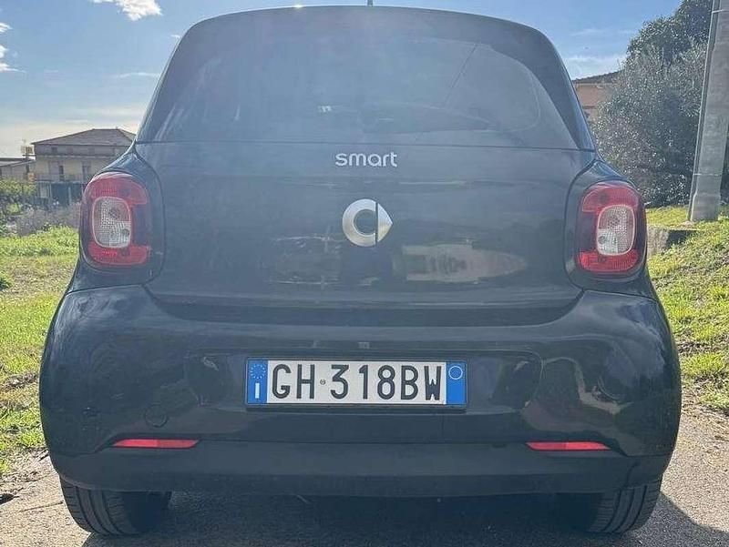 Usata Smart ForFour Passion 71 CV (52 kW) 2021 Nero Utilitaria