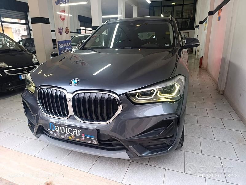 Usado BMW X1 Sport Line 150 HP (110 kW) 2020 Cinzento SUV