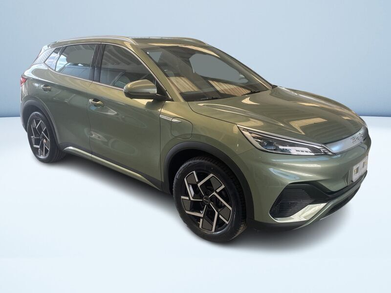 Verde metallizzato Usata 2024 BYD Atto 3 Comfort SUV | 28.200 € - Immagine 1/4