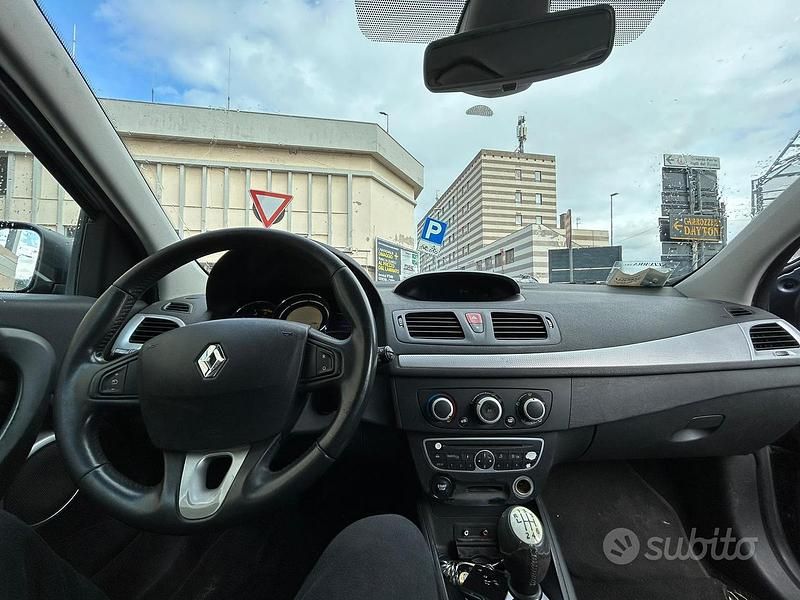 Usata Renault Mégane Dynamique 110 CV (80 kW) 2009 Grigio Berlina
