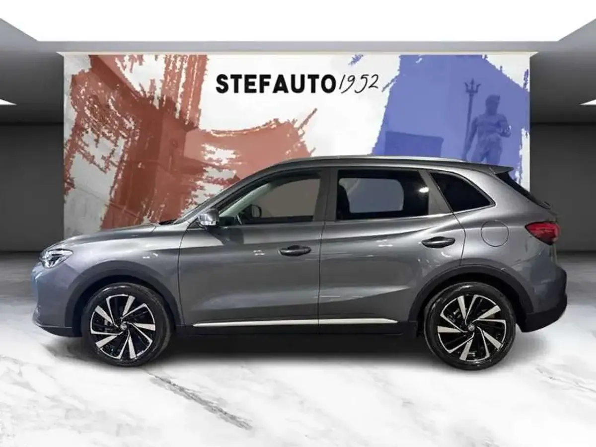Usata MG ZS Luxury 102 CV (75 kW) 2025 Grigio SUV