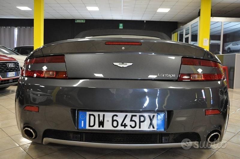 Usata Aston Martin V8 Vantage 385 CV (283 kW) 2009 Grigio Cabrio