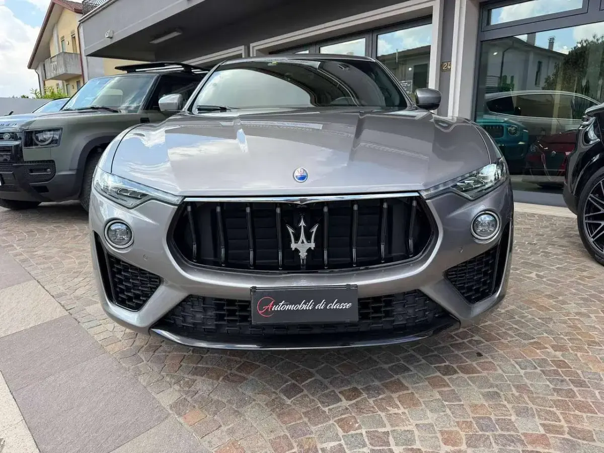 Usata Maserati Levante 349 CV (256 kW) 2021 Grigio vr 672/b SUV