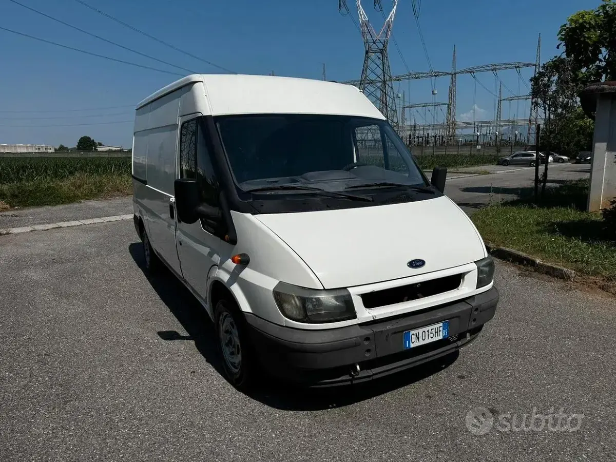 Usata Ford Transit 86 CV (63 kW) 2004 Bianco Berlina