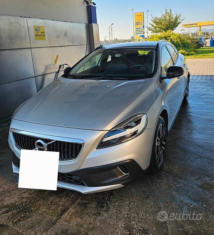 Usata Volvo V40 CC 120 CV (88 kW) 2018 Grigio Station wagon