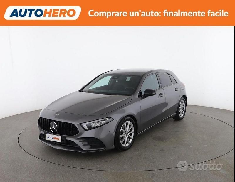 Usata Mercedes A180 116 CV (85 kW) 2019 Grigio Berlina