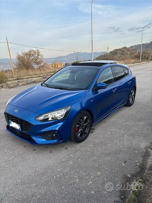 Usata Ford Focus ST-Line 120 CV (88 kW) 2019 Blu Berlina