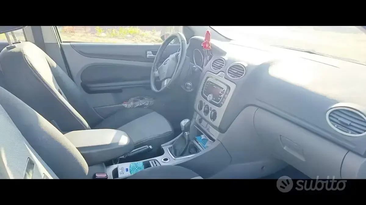 Usata Ford Focus 90 CV (66 kW) 2008 Grigio Berlina