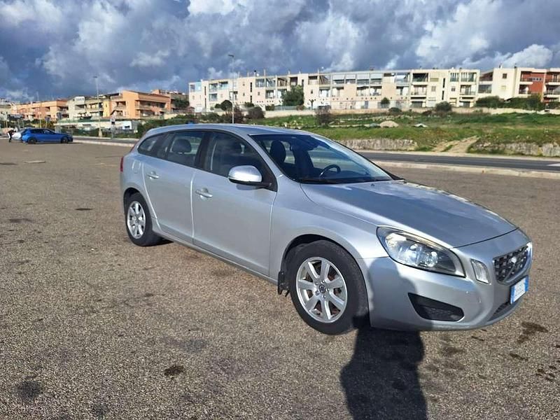 Usata Volvo V60 Summum 163 CV (119 kW) 2012 Argento Station wagon