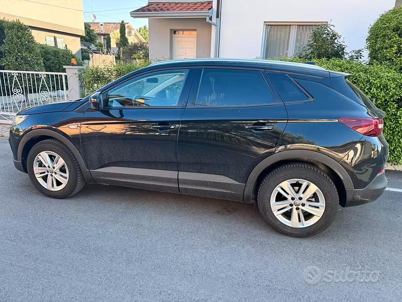 Usata Opel Grandland X Business 120 CV (88 kW) 2018 Nero SUV